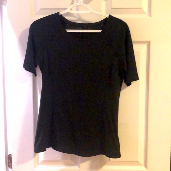 Lululemon tee - Picture 1 of 3